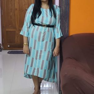 📦 Midi dress